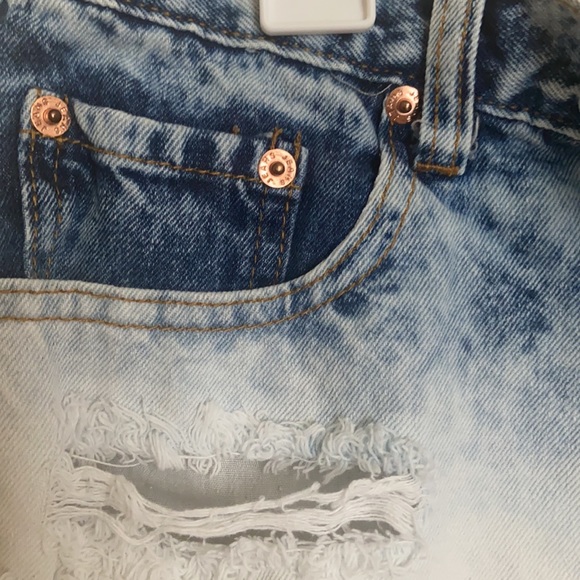 Forever 21 acid wash denim ombré blue shirts - Picture 4 of 4